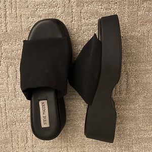 SOLD Steve Madden Slinky30 Black